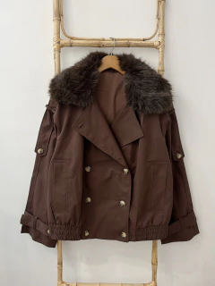 Trench Corto Impermeable Con Piel - Santo Karma