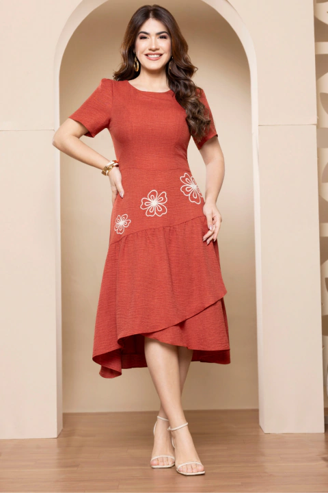VESTIDO LINEN DOLCE COM ASSIMETRIA E BORDADO NA PALA - comprar online