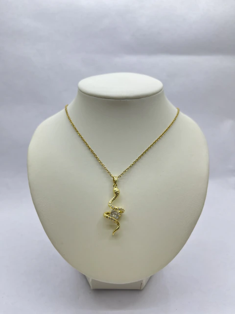 Collar serpiente enlazada con un strass