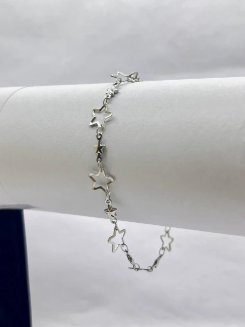 Pulsera con dijes estrella