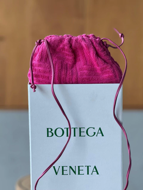 Bolsa Pouch Bottega Atoalhada