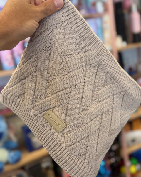 CUELLO DE INVIERNO TEJIDO EN V CON PELUCHE