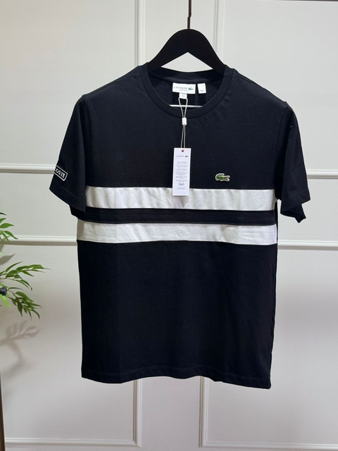 Camiseta Lacoste Preta com Faixa Branca