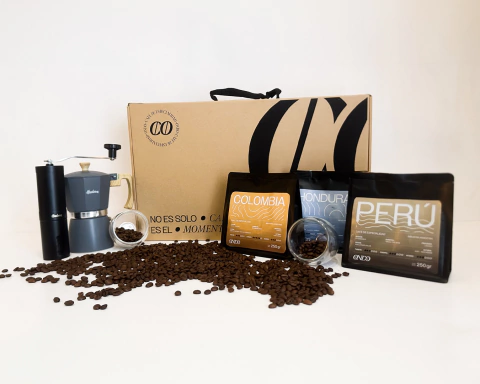 BOX 3 - 3 Cafés en grano a elección + Cafetera Hudson + 2 Pocillos + Molinillo + Cuchara Dosificadora - comprar online