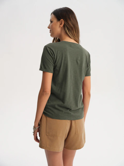 Remera Olivos Bordada