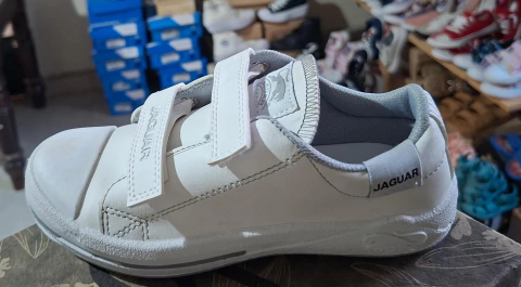 Zapatillas Jaguar con doble velcro