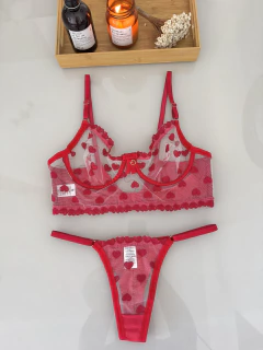 Conjunto Cecília Vermelho com Coração na internet