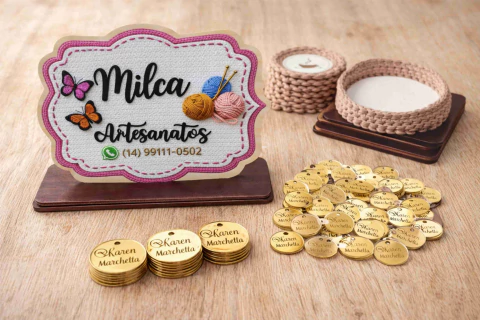 Kit para Ateliê de Crochê com placa + 100 etiquetas + 1 kit de bases em mdf