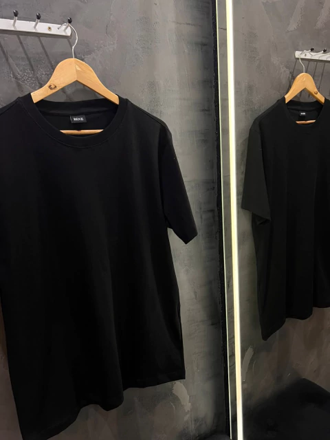 Camiseta Estilo Zara Preta