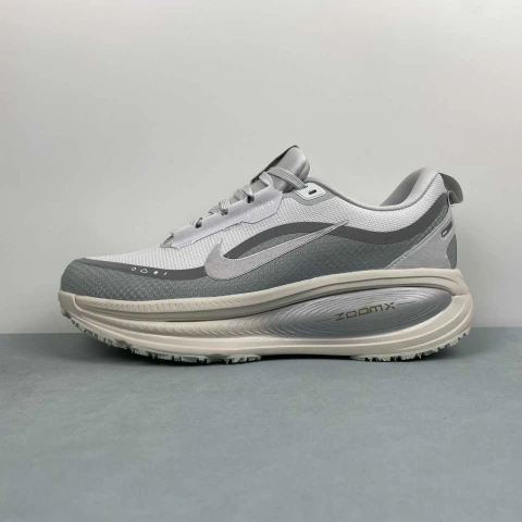 Nike Zoom Vomero 18