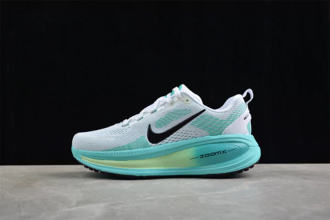 Nike Vomero 18