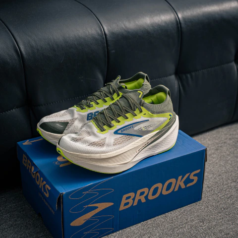 Brooks Hyperion Max 3