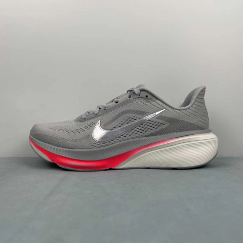 NIKE Air Zoom Pegasus 42