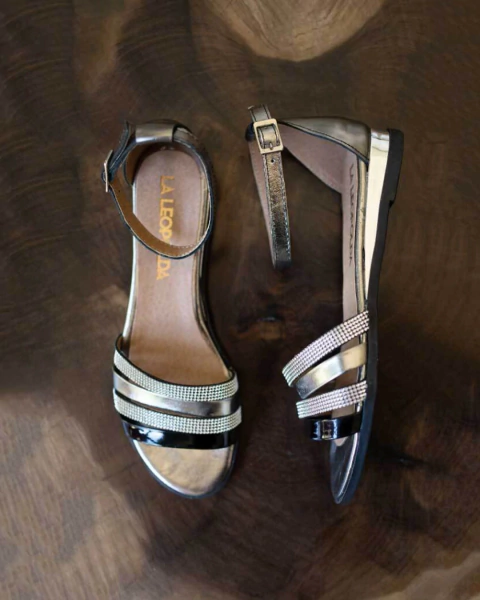 Sandalias peltre y negro con strass Boris - comprar online