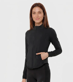 Campera Mujer Montagne Milena Rompeviento Elastizada - comprar online