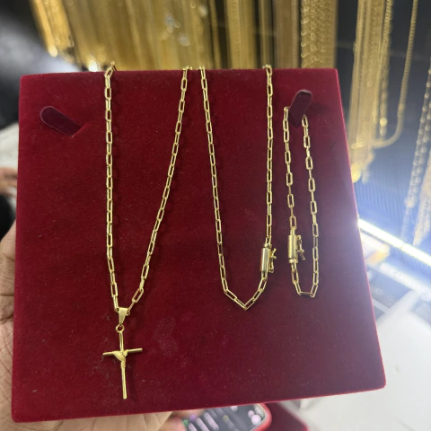 KIT CORRENTE + PULSEIRA + PINGENTE CADEADO ALONGADO 4MM (BANHADO A OURO18K)