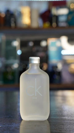 CALVIN KLEIN ONE 100ML - ORIGINAL en internet