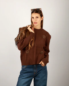 SWEATER TEJIDO CON FLORES - comprar online