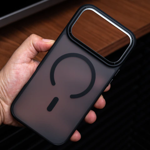 Case Armor Pro Preta iPhone 17 Pro Max e 18 Pro Max - loja online