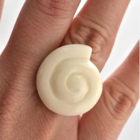 SEA YOU FREE Anillos caracola - comprar en línea