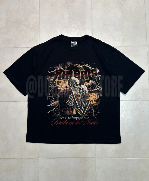 Remera Relampagos