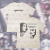 CAMISETA ANAVITORIA - TRACK (NÃO SINTO NADA) ESCRITA PRETA - comprar online