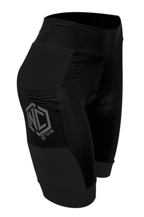 Bermuda ciclista feminina preta NC Extreme com logo na lateral