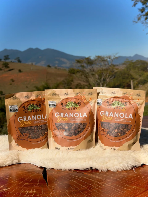 Kit 3 Granolas cacau, avelã e gotas de chocolate meio amargo - 300g