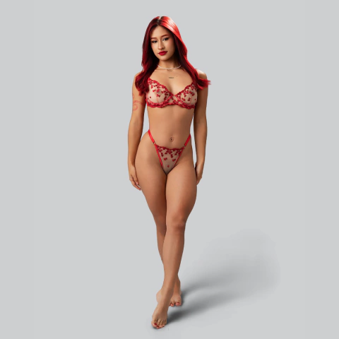Set Amaría – Bordado de Corazones con Ajuste Perfecto