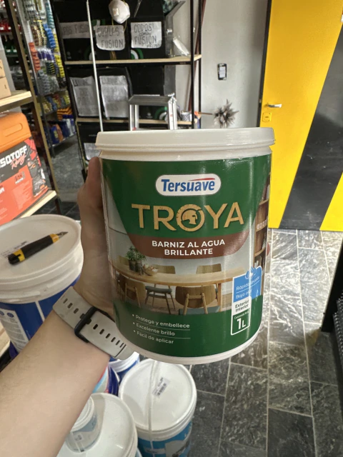 TROYA BARNIZ ACUOSO X 1 LTS BRILLANTE