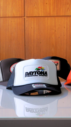 Boné Daytona International Speedway | Preto e Branco - loja online