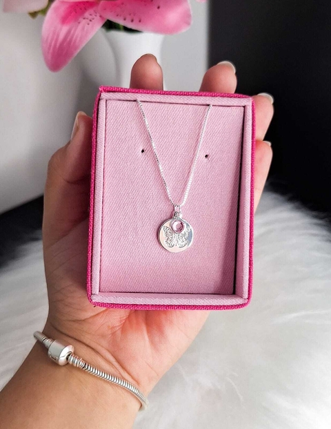 Colar borboleta com pingente rosa - comprar online