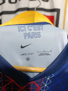 Imagem do Camisa PSG 25/26 - Home Collab The Weeknd - Kvaratskhelia