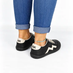 Imagen de ZAPAS FLOW 3.0 BLACK Talles del 30 AL 34 LINEA CUERO