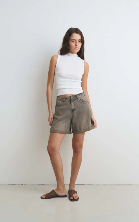 ART-R0424ZZZ | SHORT MOM RÍGIDO TIRO ALTO GRIS MATIZADO INQUIETA