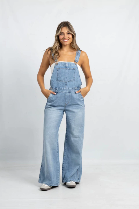 892 | JARDINERO WIDE LEG AZUL NEVADO RIGIDO CON BIGOTES TALLES 36 AL 44 ANDAR