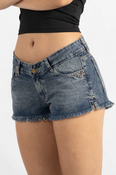 SH-155 | SHORT OXIDO NEVADO DESFLECADO DETALLE Y TACHITAS TIRO BAJO RÍGIDO VERSUS