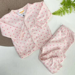 PIJAMA CORAÇÕES ROSA (P) MNA MIMOS BABY MIMOS BABY