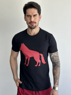 Camiseta Acostamento Red Wolf Preta
