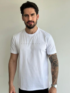 Camiseta Acostamento Casual Relief Branca