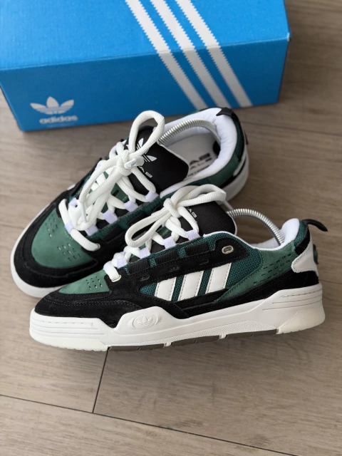 Comprar Calçados em WC SHOES