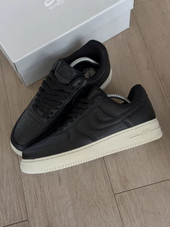AIR FORCE 1 PRETO/ BEGE