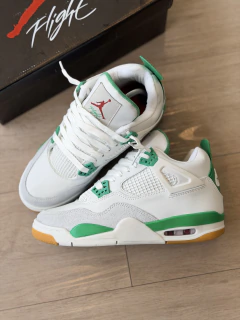 AIR JORDAN x SB 4 PINE GREEN