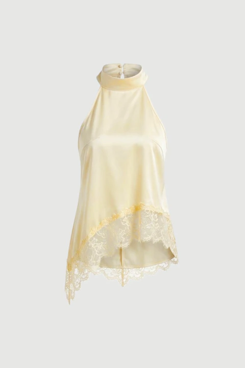 Blusa assimétrica em cetim com aplicação de renda Kwi