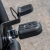 Estriberas de lujo para conductor - Negras | Meteor 350 | Classic 350 - comprar online