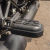 Estriberas de lujo para conductor - Negras | Meteor 350 | Classic 350 - tienda online