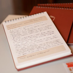 Bloco e Livro, um kit devocional que te ensina ouvir a voz de Deus - Sal e Luz