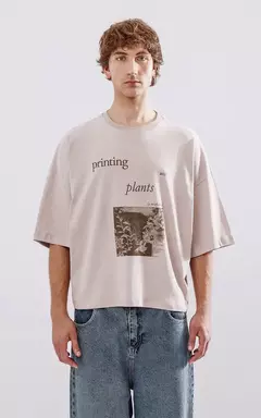REMERA BOXY OVER PAINTING PLANTS en internet