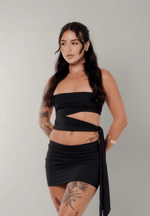 Cropped poliamida preto
