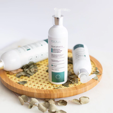 AQUADIPHARMA Esfoliante Dermatológico Anticaspa 250mL